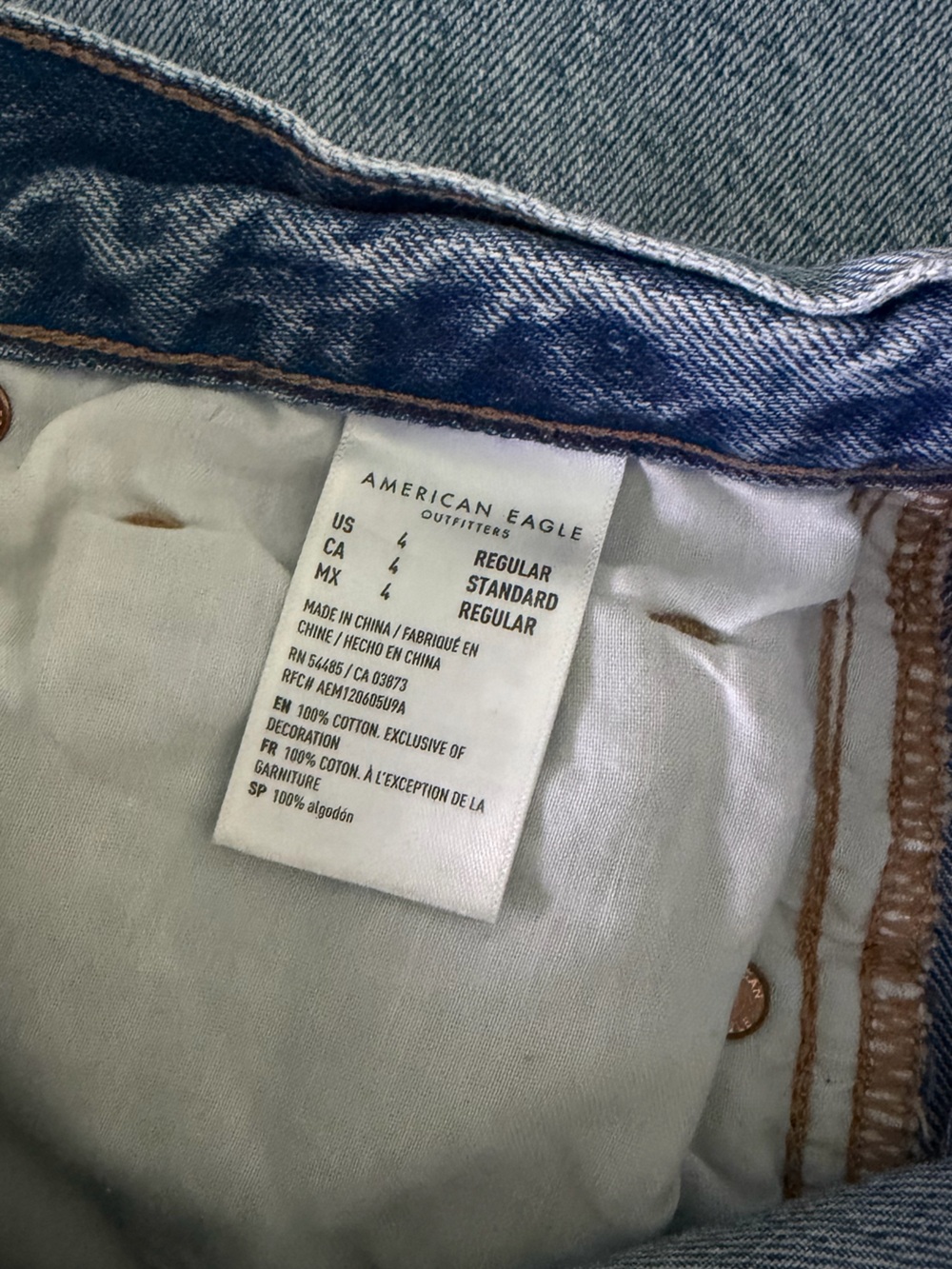 American Eagle Outfitters Light Blue Distressed Relaxed Mom Jeans - Picture 8 of 11